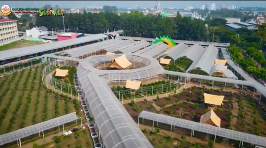 Hệ Thống Tưới Nhỏ Giọt Và Tưới Phun Tại Suối Tiên Farm